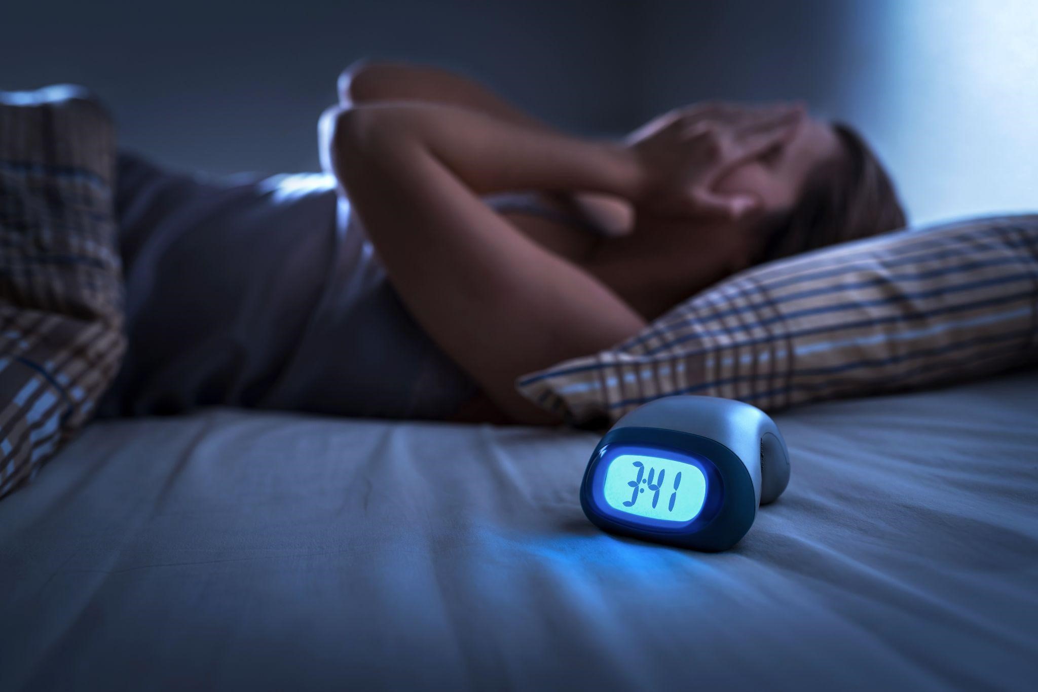 よく眠れないと高血圧になる？気になる睡眠との関係を知って生活習慣を見直そう！