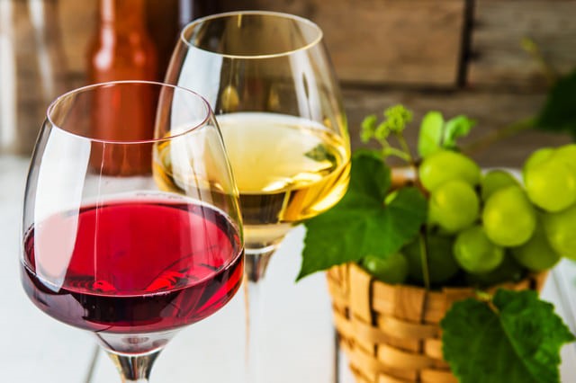 ワインは血圧を下げる作用がある？健康との関係性やポリフェノールの効果とは